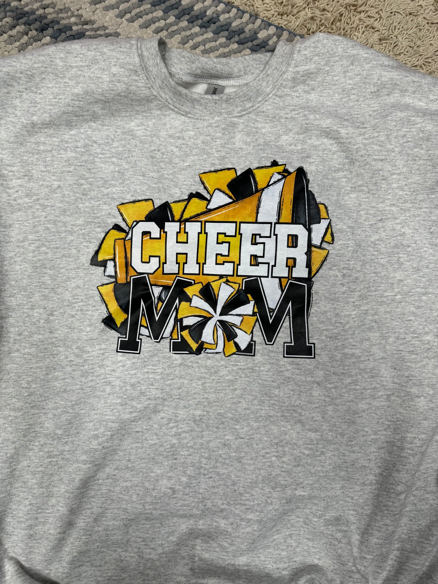 Cheer Sweatshirt in Grey
