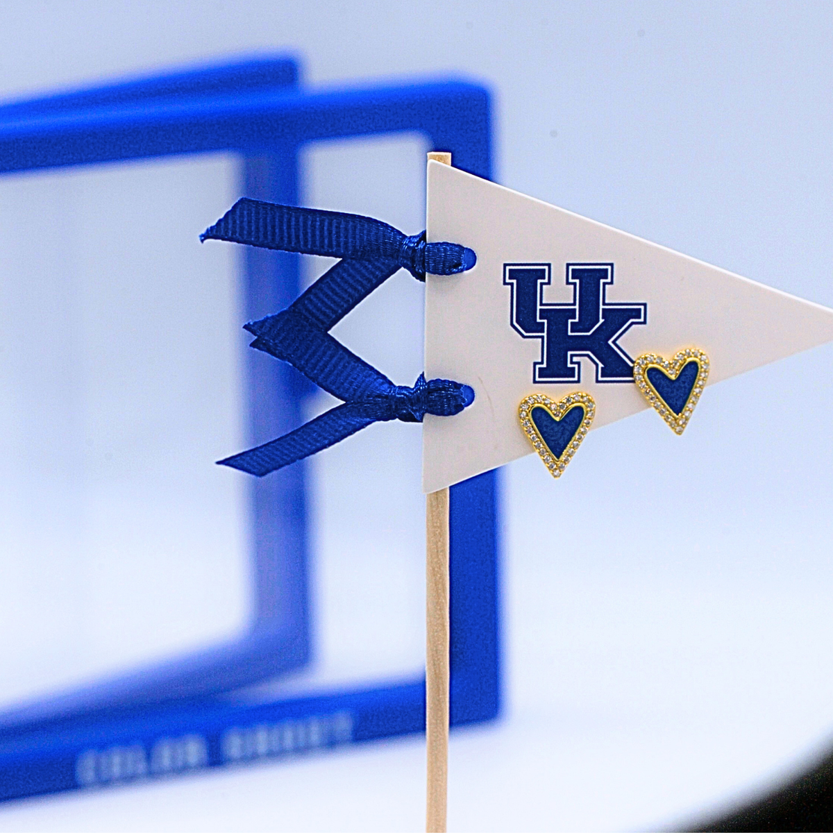 University of Kentucky Heart Studs on Logo Pennant Flag