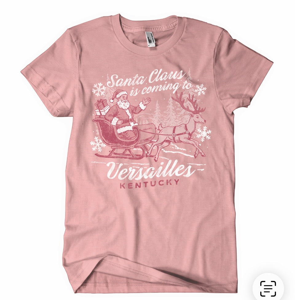 Santa Claus is coming to Versailles Tee